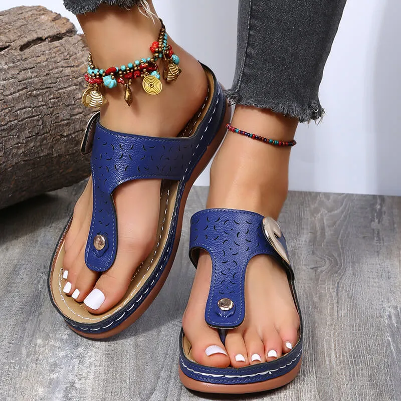 2022 Summer New Women's Metal Decor Feature Pattern Wedge Flip-Flops