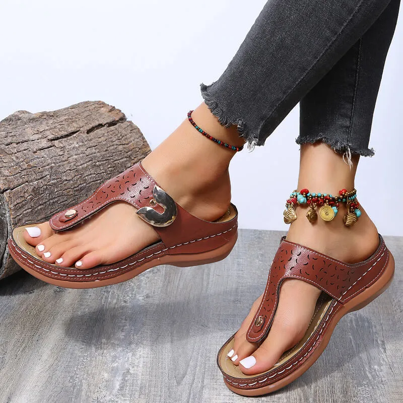 2022 Summer New Women's Metal Decor Feature Pattern Wedge Flip-Flops